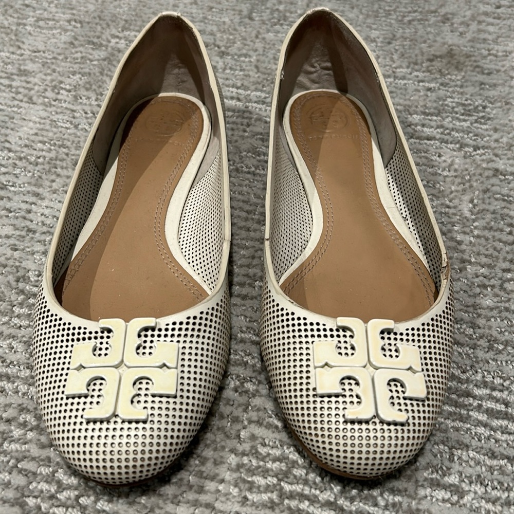 Off white Tory Burch flats